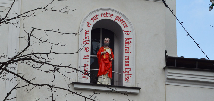 Montmartre statue Saint-Pierre